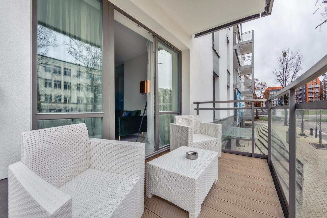 Apartamenty Sun & Snow Riverfront غدانسك المظهر الخارجي الصورة